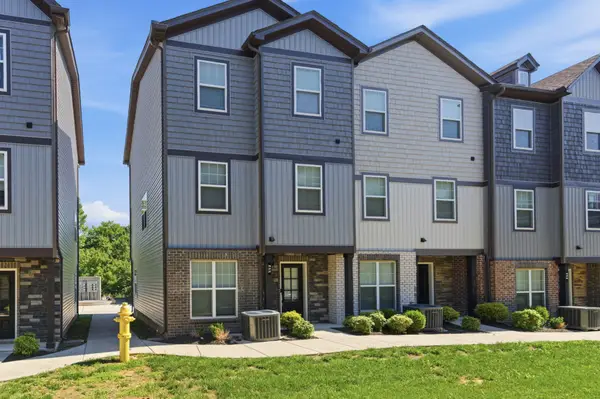 322 Negri Ct, La Vergne, TN 37086