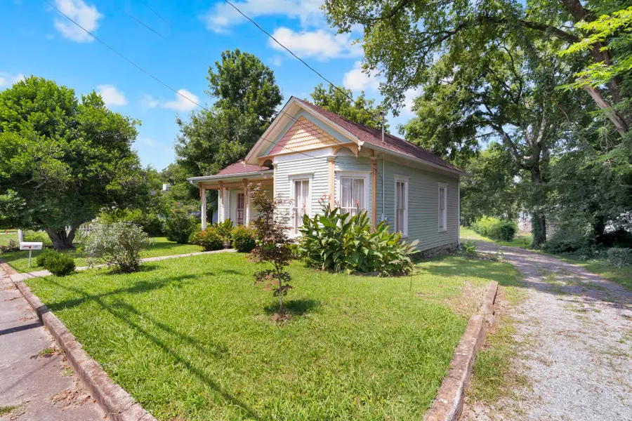 709 Belmont Ave, Shelbyville, TN 37160 - #2