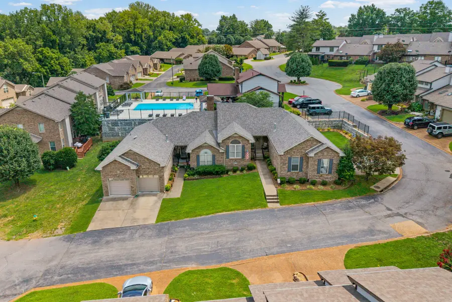 414 Country Club Ct, Clarksville, TN 37043 - #2