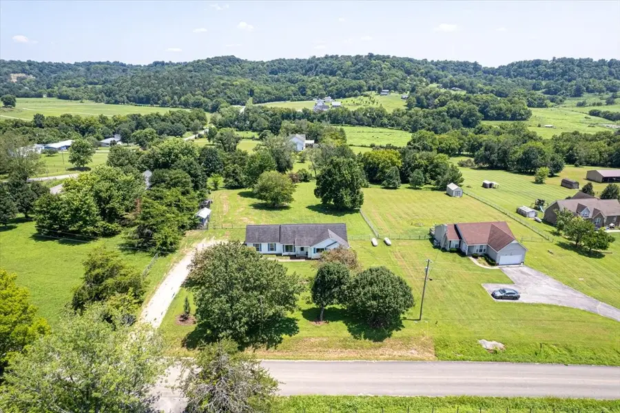 2454 Gene Fitzgerald Rd, Columbia, TN 38401 - #3
