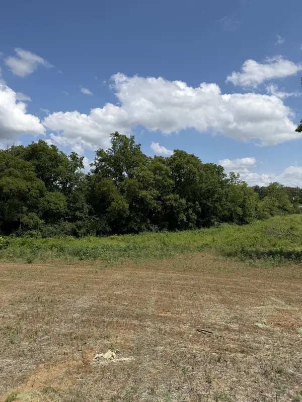 1136 Old Creek Bend, Gallatin, TN 37066
