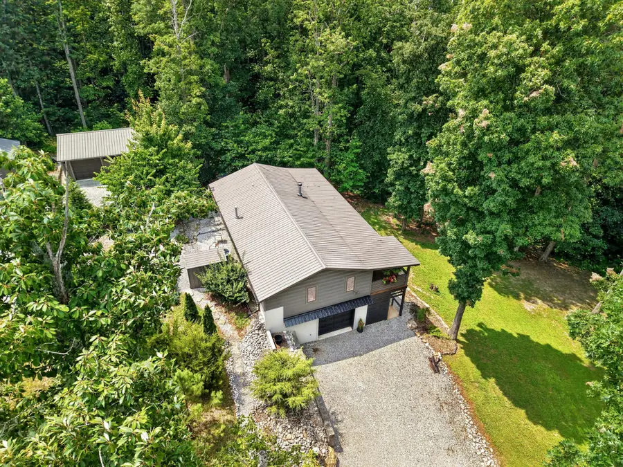 361 Bear Knob Ln, Crawford, TN 38554 - #2