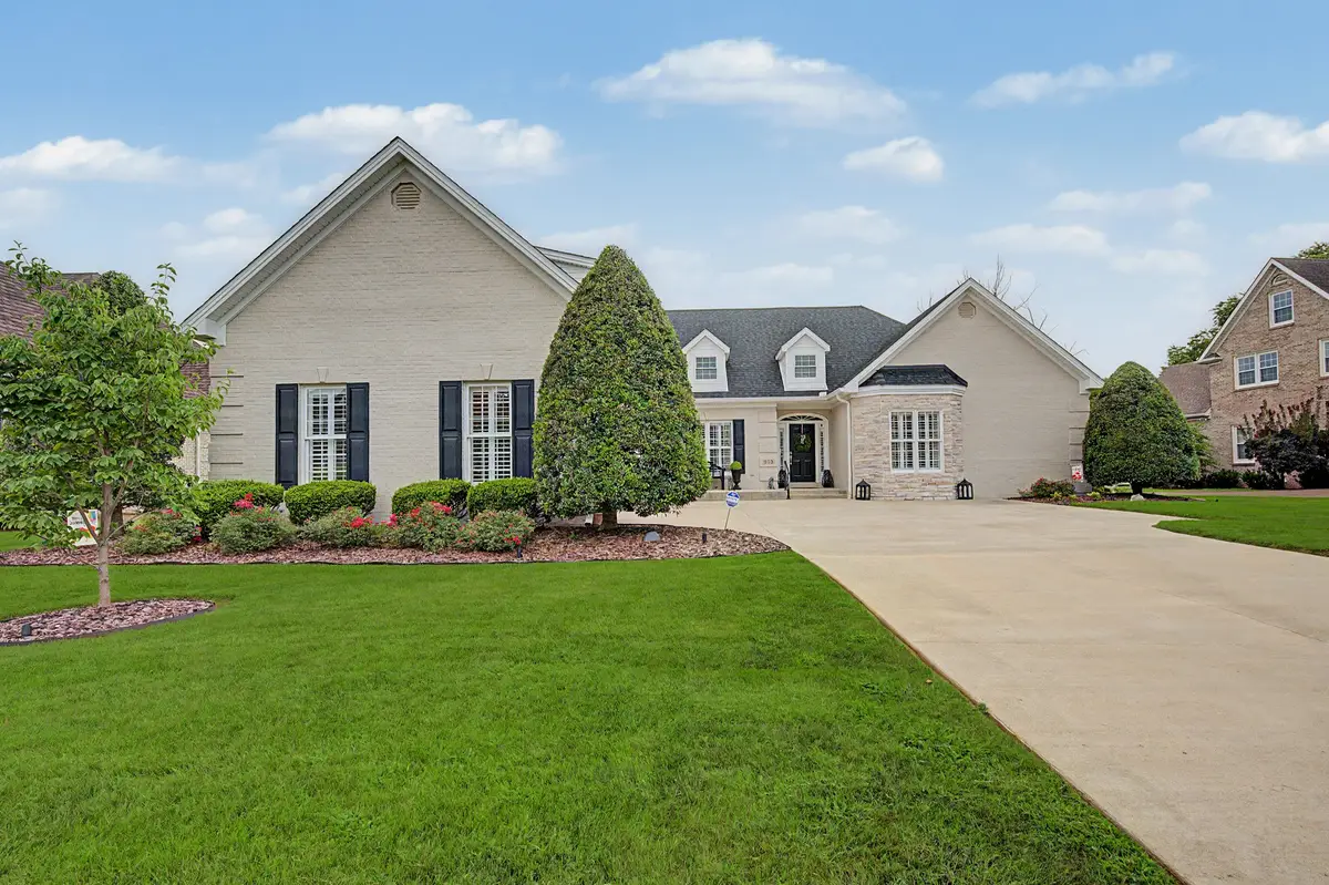 512 Fairway St, Bowling Green, KY 42103 - #1