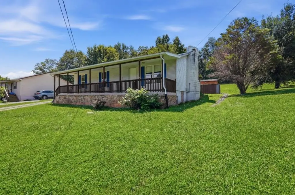 280 Middle Dr, Sparta, TN 38583 - #1