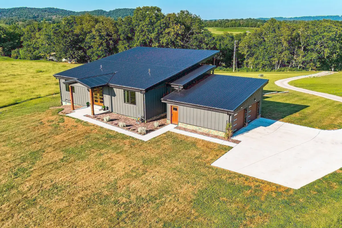 303 S Dry Fork Rd, Gallatin, TN 37066 - #1