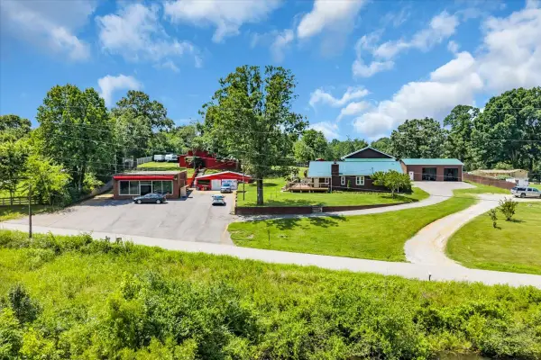 1278 Spencer Mill Rd, Burns, TN 37029