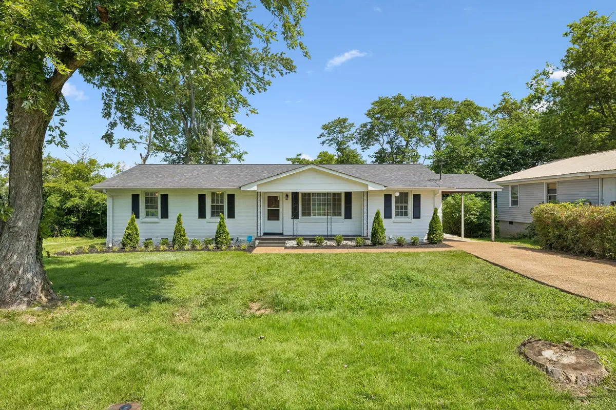 636 Demoss St, Gallatin, TN 37066 - #1