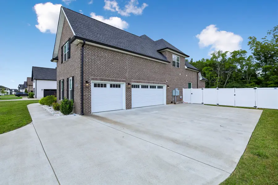 2614 Holly Springs Dr, Murfreesboro, TN 37128 - #3