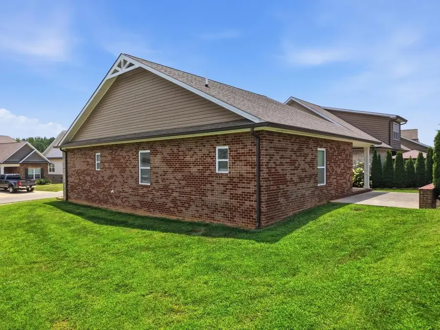 1115 Cross Pointe Dr, Cookeville, TN 38506 - #2