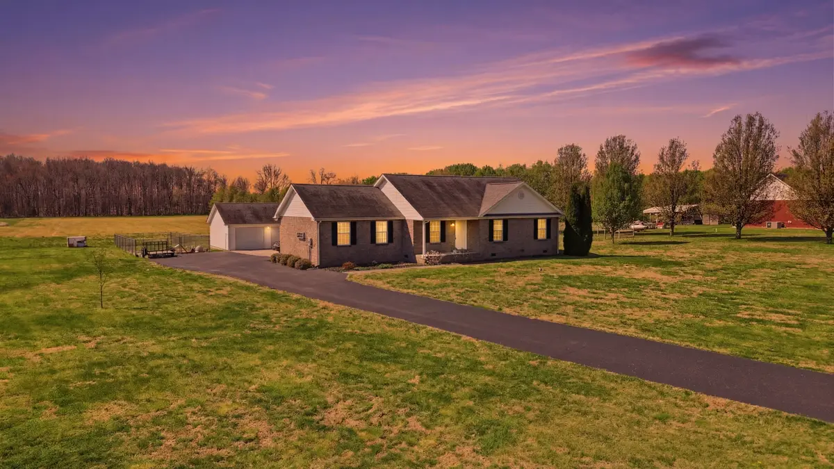 2877 Sixteenth Model Rd, Manchester, TN 37355 - #1