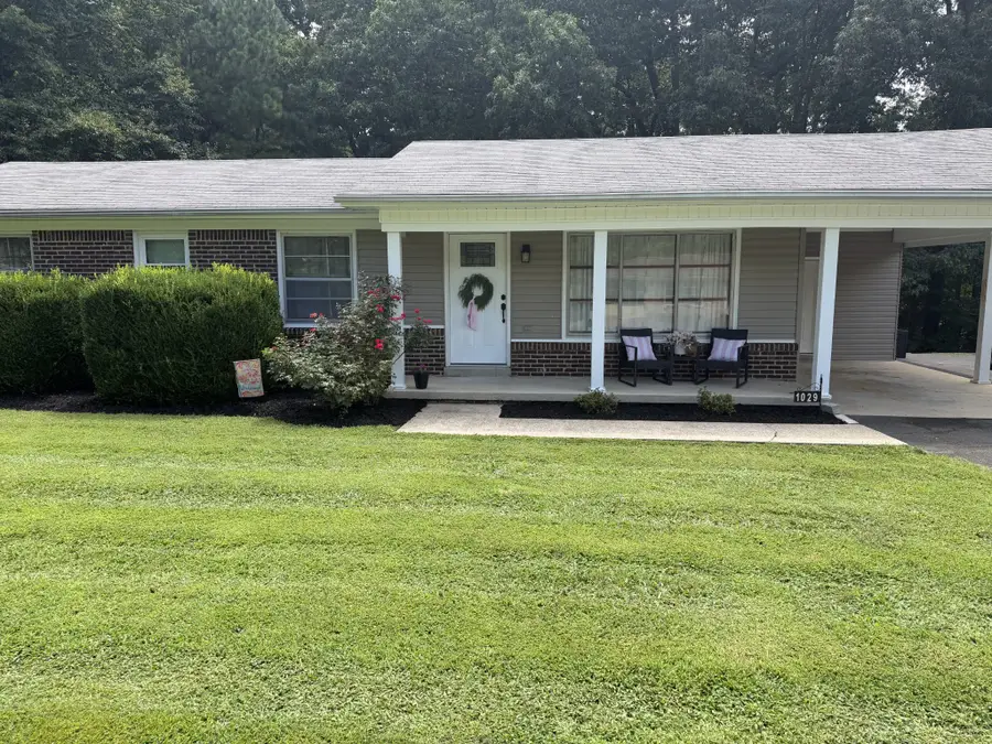 1029 Pine Cir, Lawrenceburg, TN 38464 - #2
