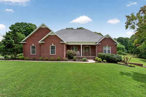 499 Ridge Rd, Quebeck, TN 38579
