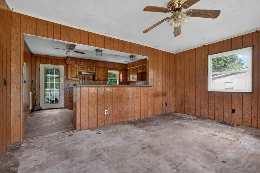 960 Bill Smith Rd, Cookeville, TN 38501 - #2