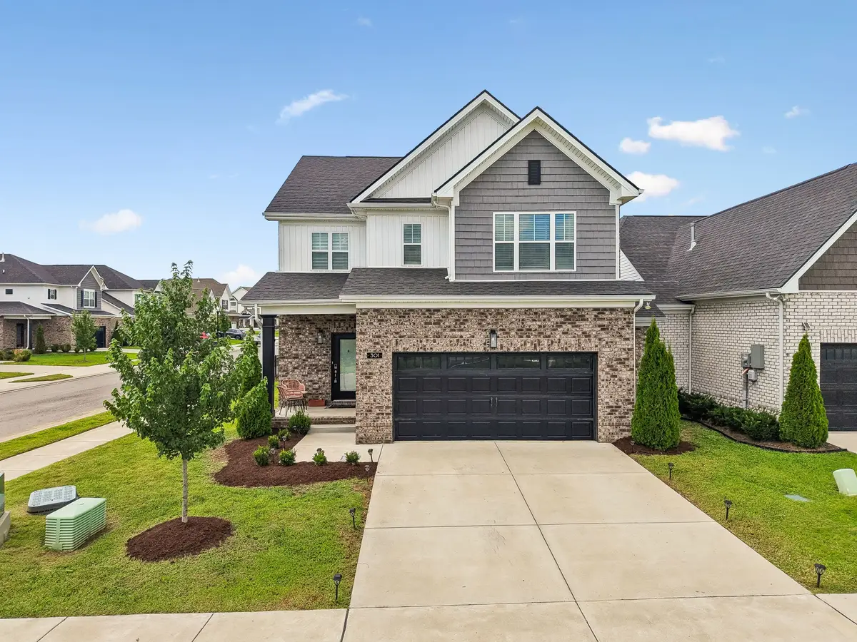 301 Booker Dr, Gallatin, TN 37066 - #1