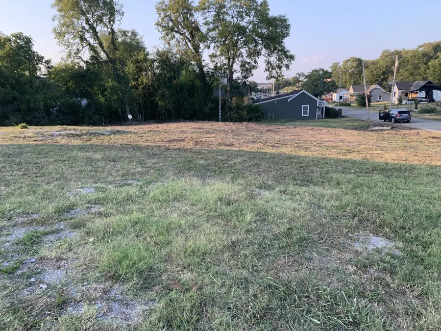 117 Cemetery Ave, Columbia, TN 38401 - #2