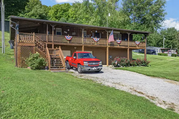 955 Livingston Boatdock Rd, Allons, TN 38541
