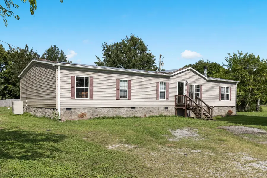 4377 Woodrow Wilson Rd, Springfield, TN 37172 - #3