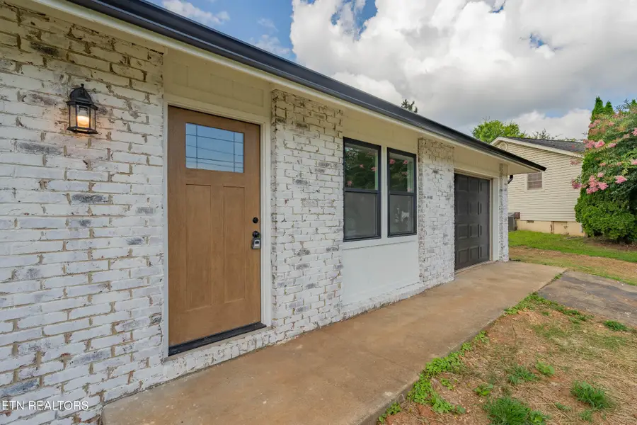 8524 Baron Drive, Knoxville, TN 37923 - #3