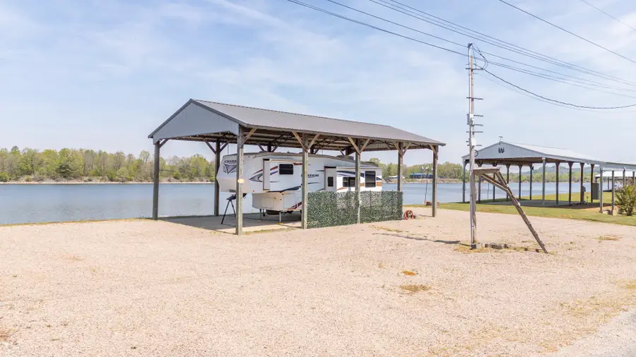 885 River Front Dr, Clifton, TN 38425 - #3