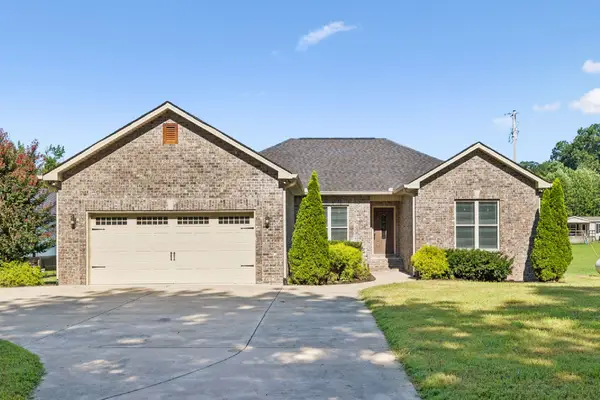 525 Bob Perry Rd, Bethpage, TN 37022