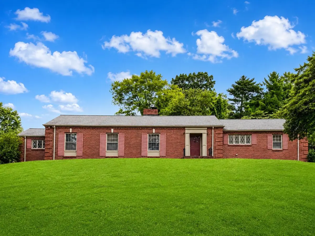 105 3rd Ave E, Springfield, TN 37172 - #1