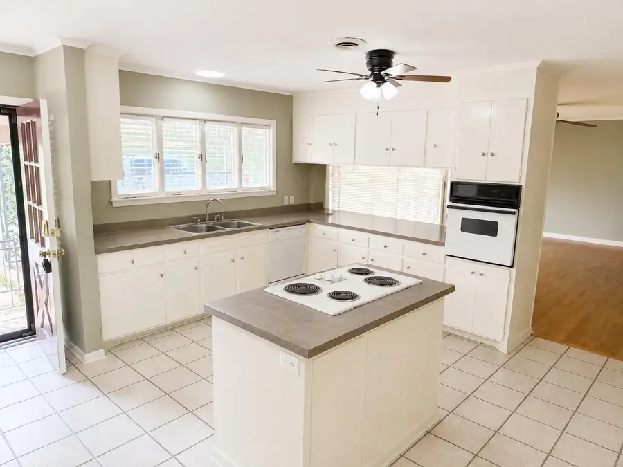 105 3rd Ave E, Springfield, TN 37172 - #2