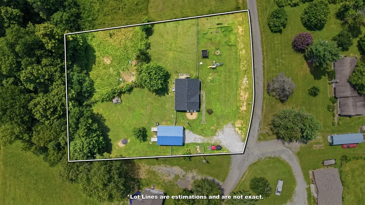 133 Cleveland Rd, Wartrace, TN 37183 - #1