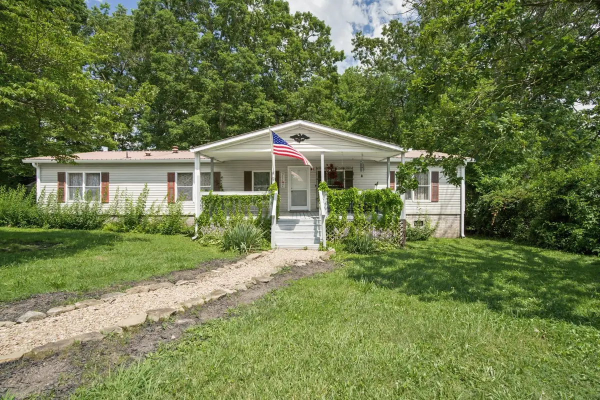 1047 Phillips Dr, Monterey, TN 38574 - #1