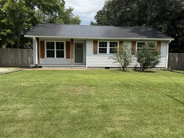 15 Forrest Ave, Hohenwald, TN 38462