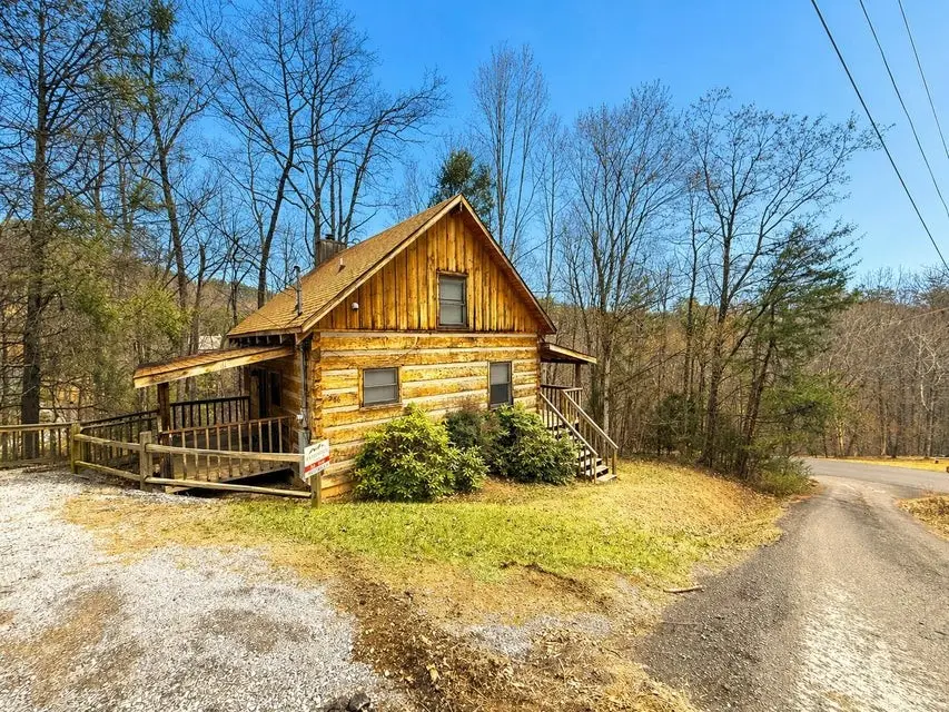 2580 Black Bear Ln, Sevierville, TN 37876 - #1
