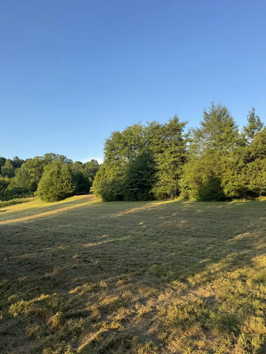 2204 Fairfield Rd, Westmoreland, TN 37186 - #2