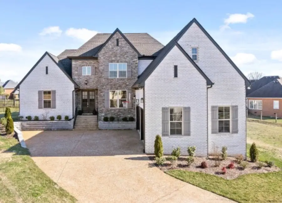 2022 Eagle View Rd, Hendersonville, TN 37075 - #2