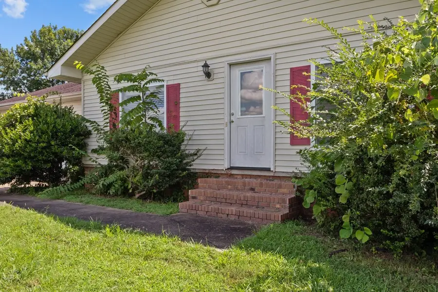 60 Evergreen Dr, Lexington, TN 38351 - #3