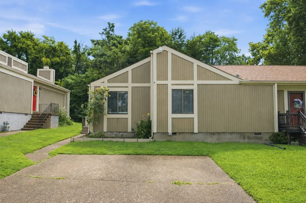 738 Albar Dr, Nashville, TN 37221 - #1