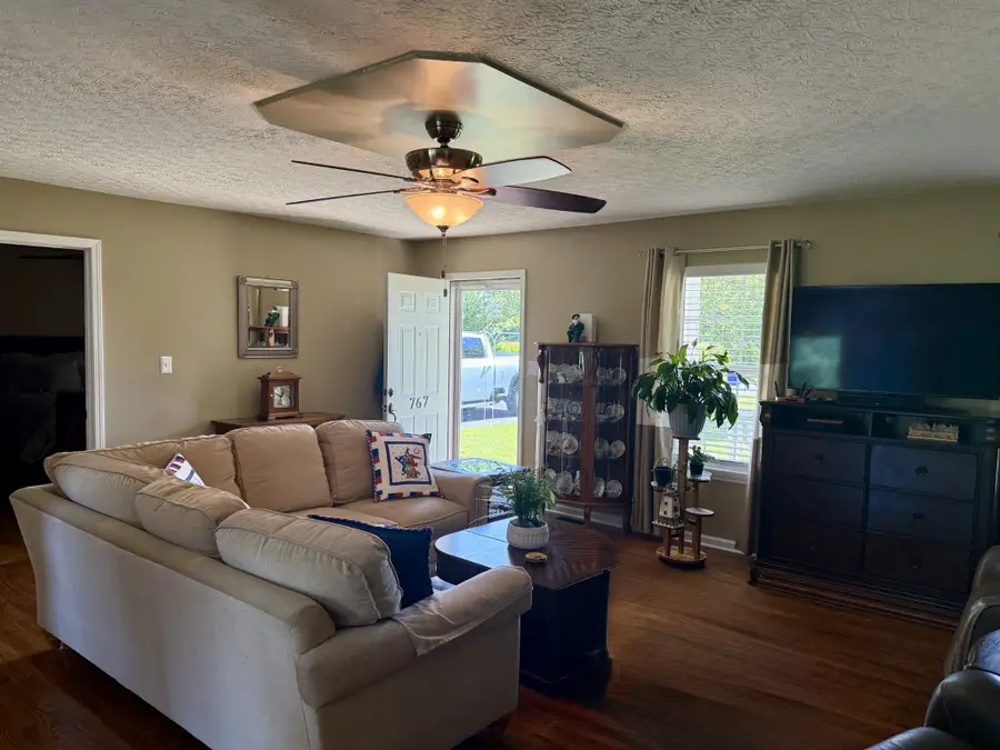 767 Chaney Rd, Franklin, KY 42134 - #2