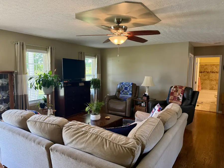 767 Chaney Rd, Franklin, KY 42134 - #3