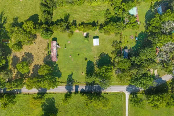 4715 Leipers Creek Rd, Williamsport, TN 38487