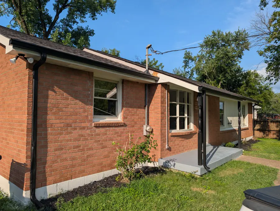 5032 Bonnameade Dr, Hermitage, TN 37076 - #2