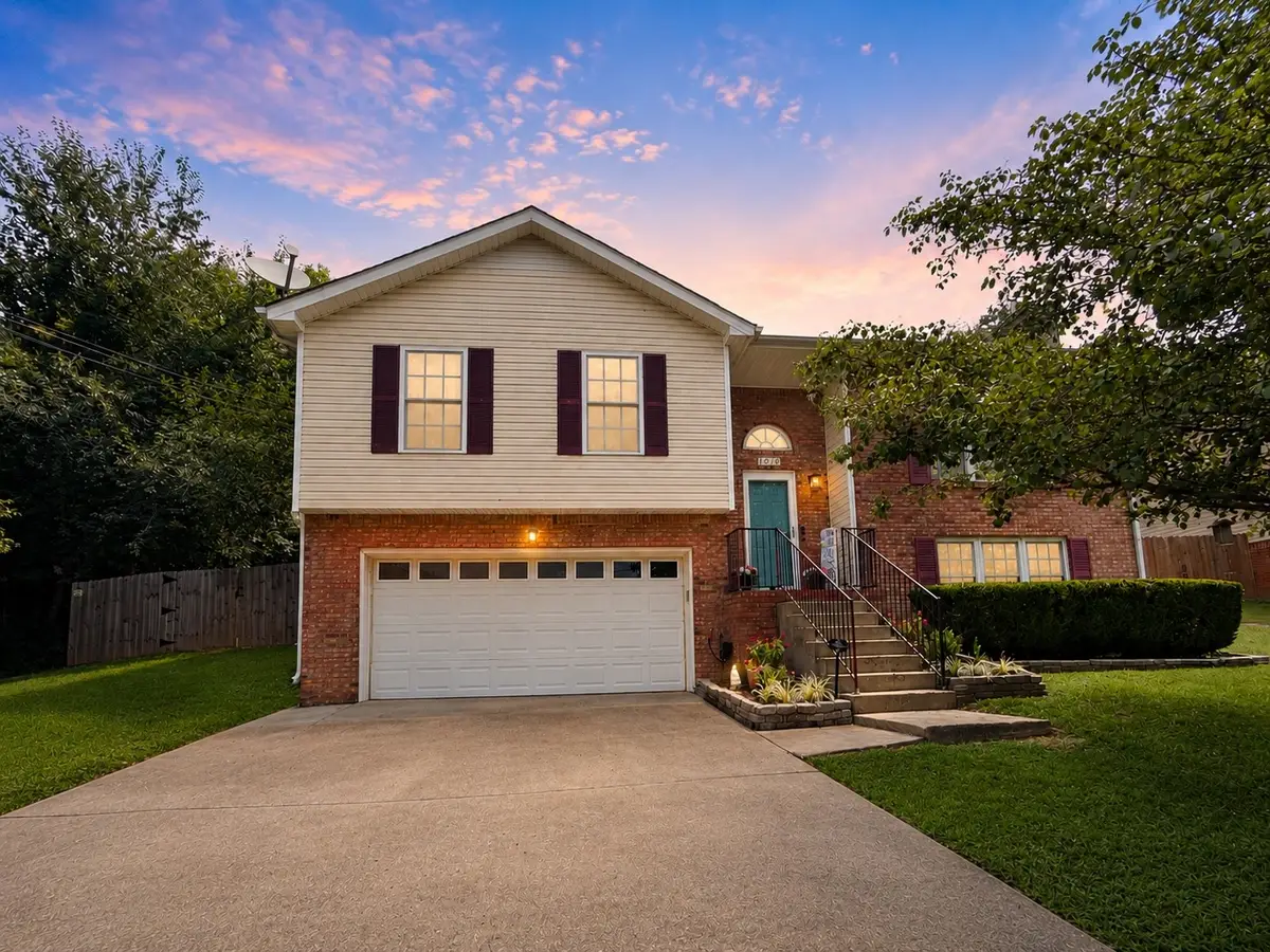 1019 Hedge Apple Dr, Clarksville, TN 37040 - #1