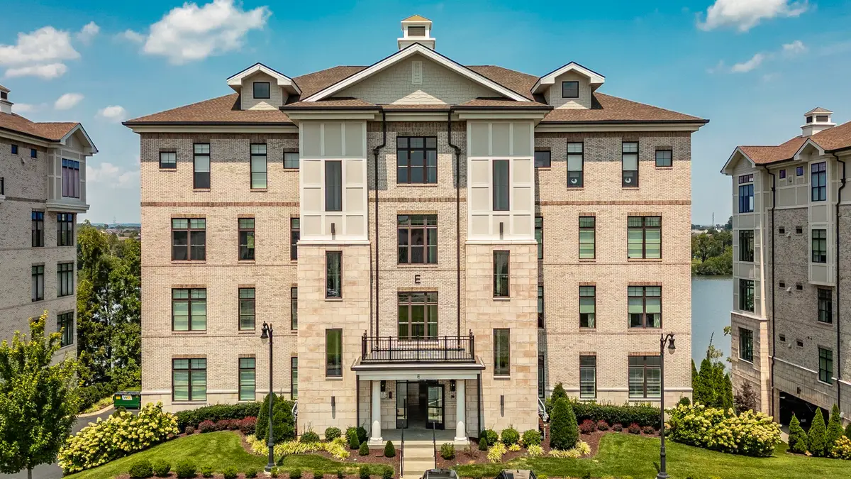 1024 Club View Dr #E203, Gallatin, TN 37066 - #1