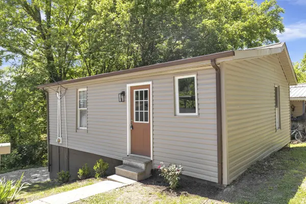 223 4th Ave E, Springfield, TN 37172