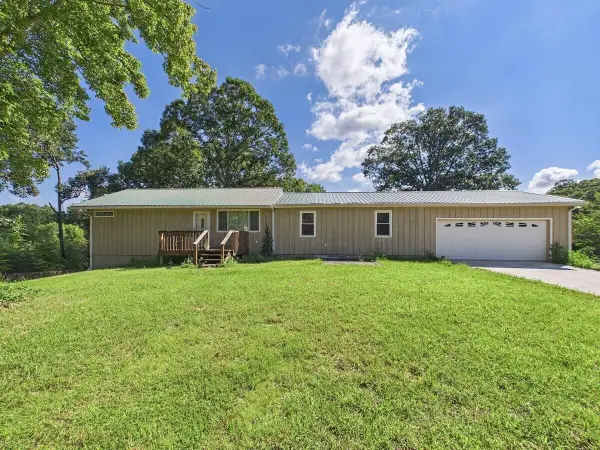 206 Hot Water Road, Tellico Plains, TN 37385