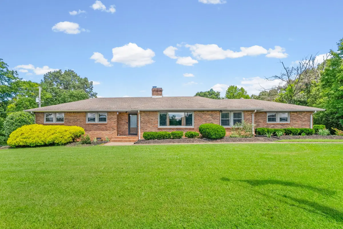 1939 Seven Mile Ferry Rd, Clarksville, TN 37040 - #1