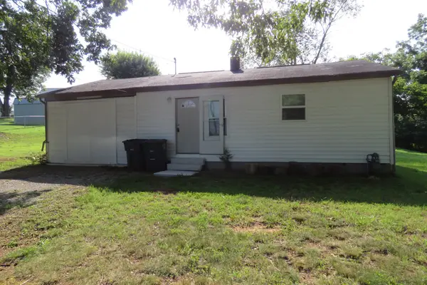 14 Oak St, Sparta, TN 38583