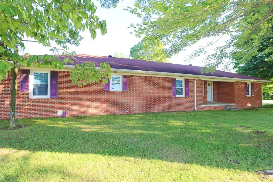 6254 Carthage Rd, Pleasant Shade, TN 37145 - #2