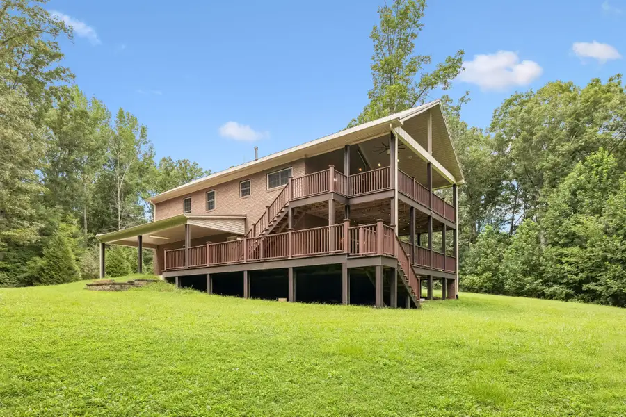627 Oak Shadow Dr, New Johnsonville, TN 37134 - #2