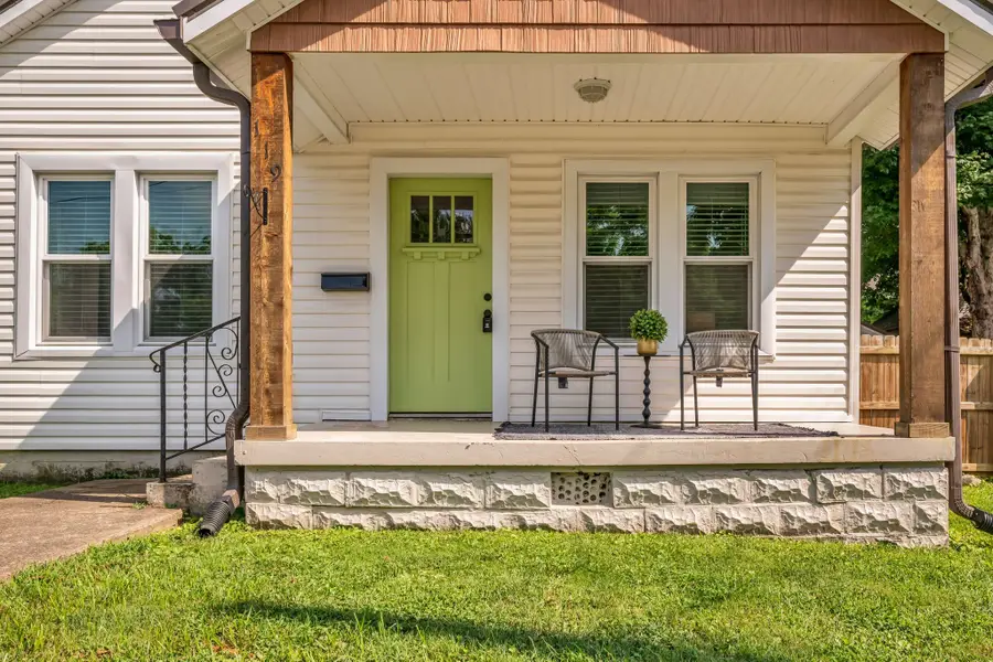119 Poplar St, Dickson, TN 37055 - #2