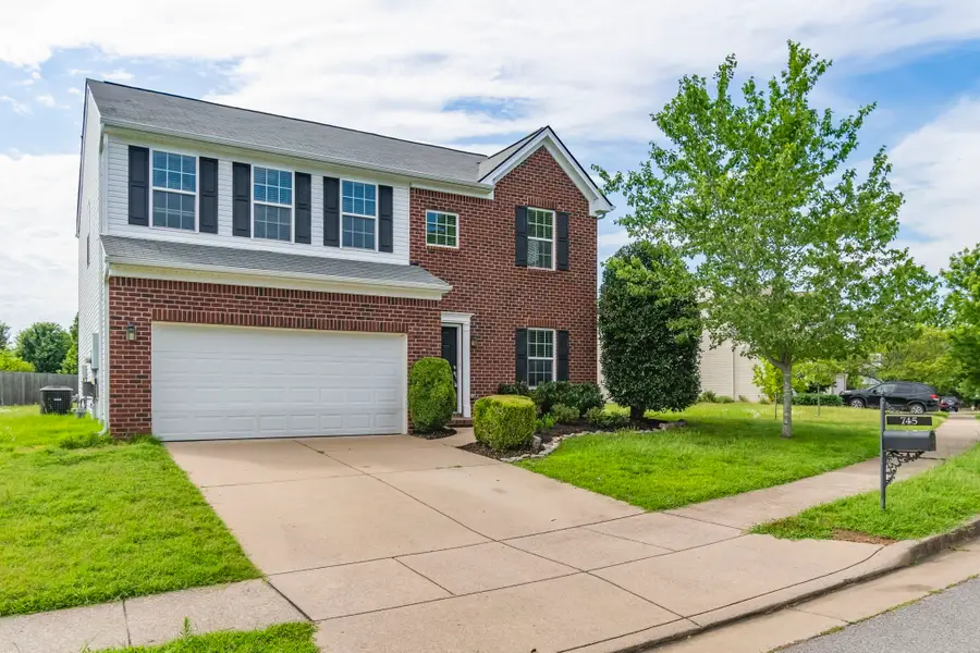 745 Wolfeboro Ln, Nashville, TN 37221 - #2