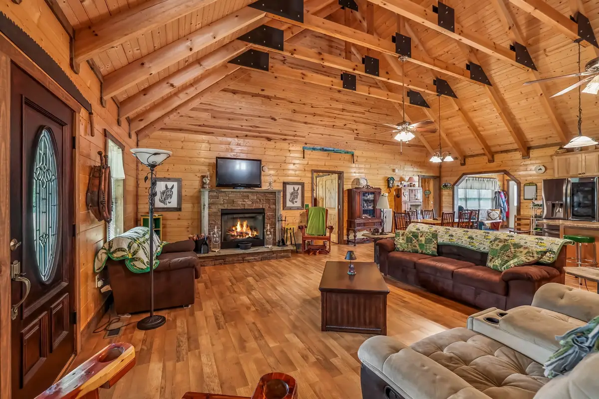 4012 Payne Cove Rd, Pelham, TN 37366 - #1