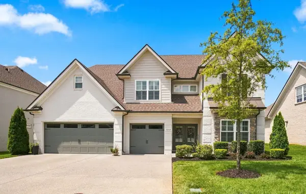 2212 Winterdale Dr, Murfreesboro, TN 37128